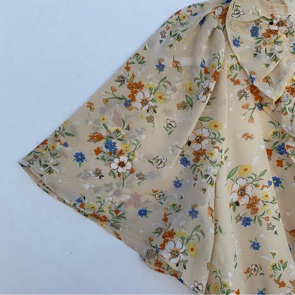 ASTR The Label Flutter Sleeve Cream Yellow Floral Smocked Top Women Size Small - Picture 6 of 16